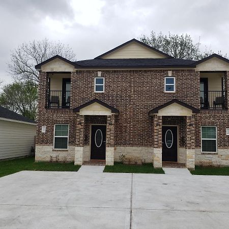Home Away From Home Unit B Houston Exterior photo